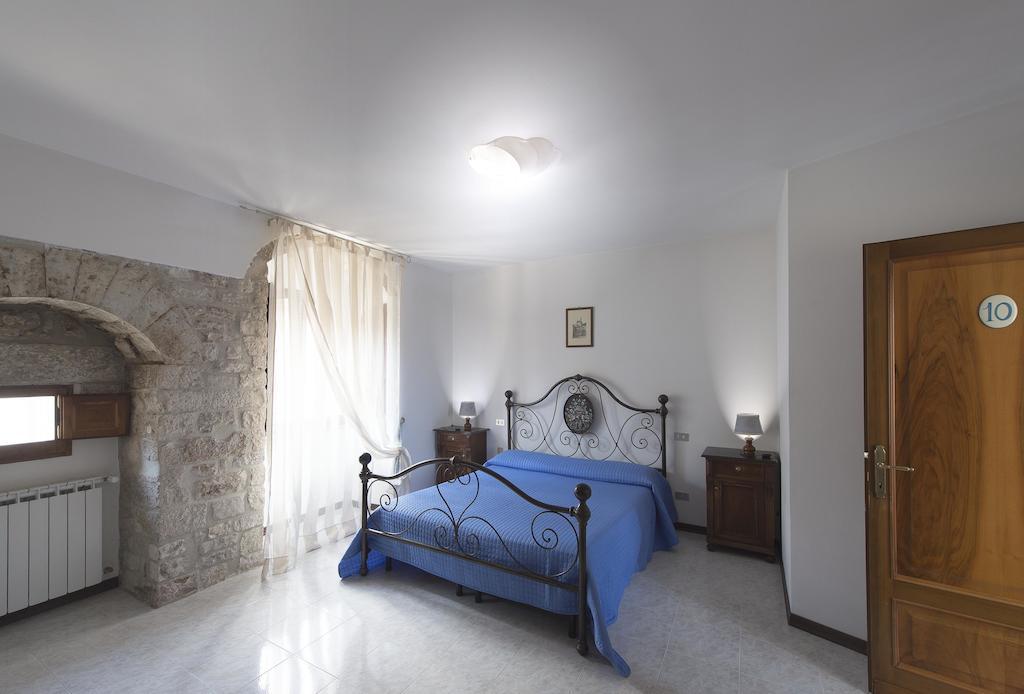구비오 Residenza Di Via Piccardi B&B 객실 사진
